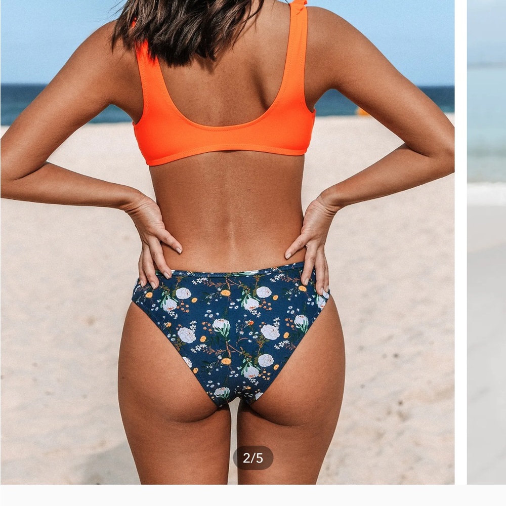 Cupshe two piece swimsuit orange and navy with flowers size XL NWT